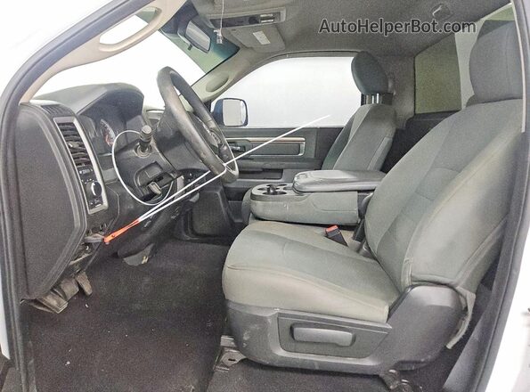 3C6JR6DM3GG390311 2016 RAM 1500 White Widok wnętrza z przodu