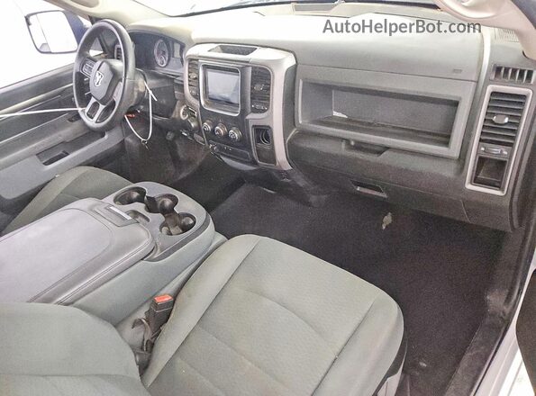 3C6JR6DM3GG390311 2016 RAM 1500 White Widok deski rozdzielczej
