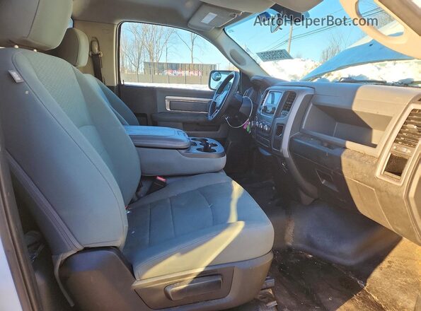 3C6JR6DTXHG706795 2017 RAM 1500 Белый Вид задних сидений