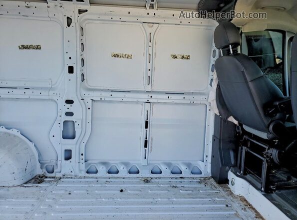 3C6LRVAG1RE110207 2024 RAM PROMASTER White Вид задньої частини салону