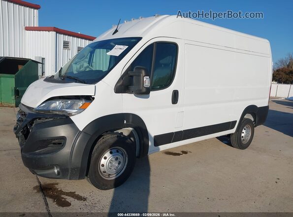 3C6LRVBG4PE569209 2023 RAM PROMASTER 1500 Белый Передняя левая четверть