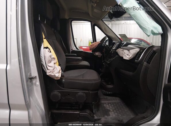3C6LRVDG3SE554870 2025 RAM PROMASTER 2500 Серебряный Вид салона спереди