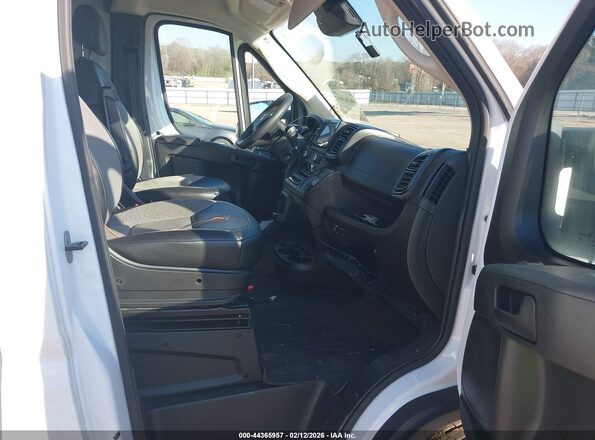 3C6LRVDG5PE560774 2023 RAM PROMASTER 2500 White Widok wnętrza z przodu