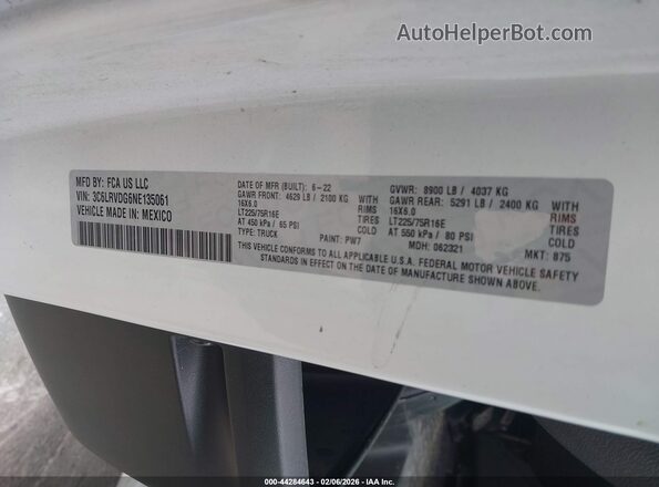 3C6LRVDG6NE135061 2022 RAM PROMASTER 2500 Белый Вид подкапотного пространства