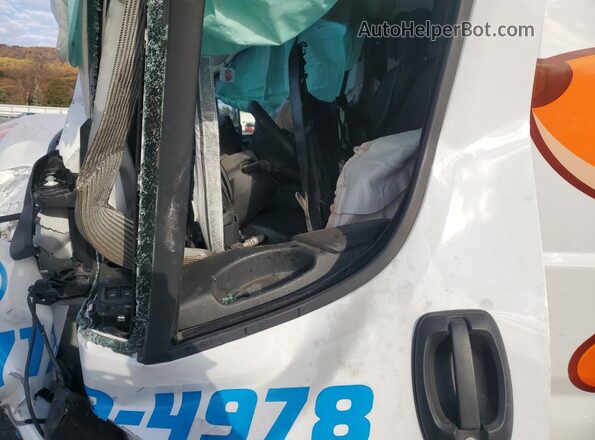 3C6LRVDG6SE528537 2025 RAM PROMASTER Белый Вид салона спереди