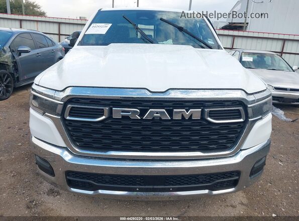 3C6SRFFP8T4167785 2026 RAM 1500 White Вид панелі приладів