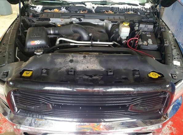 3C6TR5CT5HG591107 2017 RAM 2500 Черный Вид задней части салона
