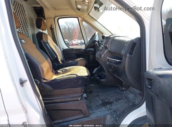 3C6TRVAG8HE525944 2017 RAM PROMASTER 1500 White წინა სალონის ხედი