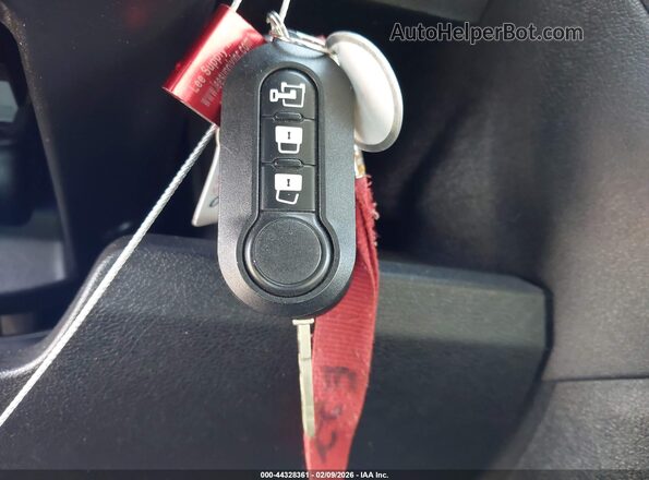 3C6TRVDG6KE507669 2019 RAM PROMASTER 2500 Белый Вид панели приборов