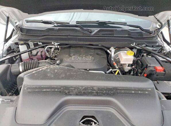 3C6UR4HJXTG169798 2026 RAM 2500 Белый Вид задней части салона