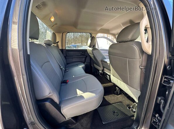 3C6UR5CL6GG133286 2016 RAM 2500 Серый Вид салона спереди
