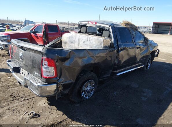 3C6UR5CLXRG237654 2024 RAM 2500 Черный Задняя правая четверть
