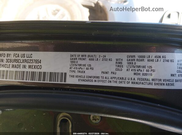 3C6UR5CLXRG237654 2024 RAM 2500 Черный Вид подкапотного пространства