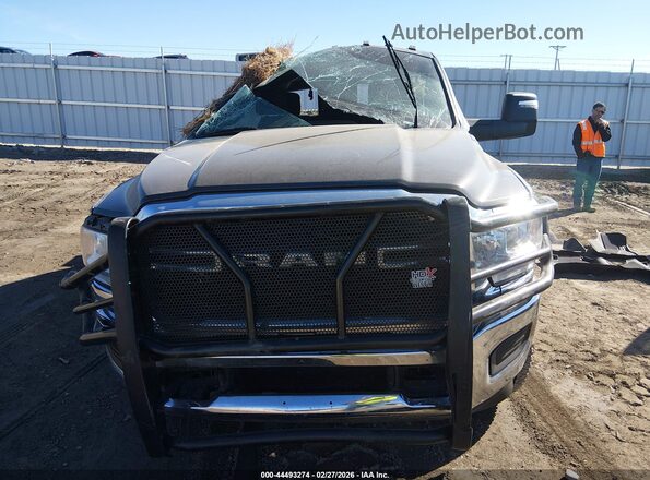 3C6UR5CLXRG237654 2024 RAM 2500 Черный Вид щитка приборов