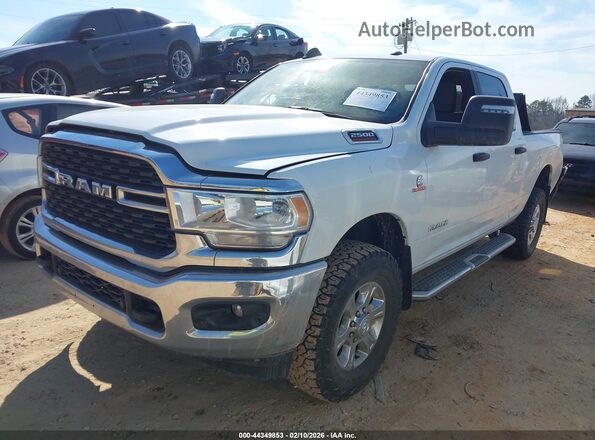 3C6UR5DL2PG537846 2023 RAM 2500 White წინა მარცხენა ხედი სამი მეოთხედიდან