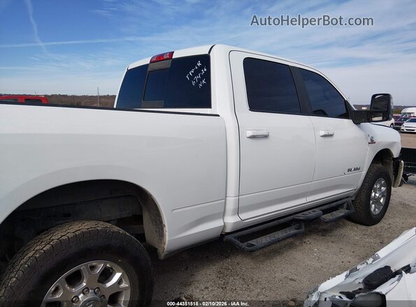 3C6UR5FL4RG159688 2024 RAM 2500 Белый Вид задней части салона