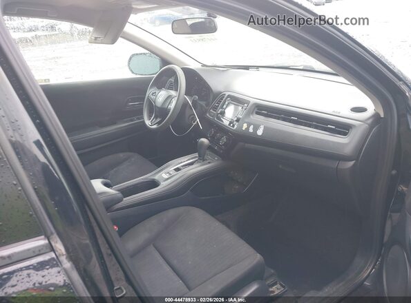 3CZRU5H37JM712733 2018 HONDA HR-V Черный Вид салона спереди