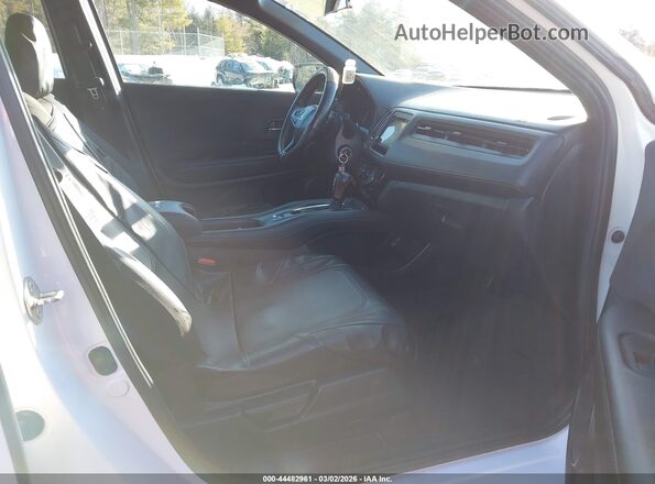 3CZRU6H12LM700335 2020 HONDA HR-V Белый Вид салона спереди