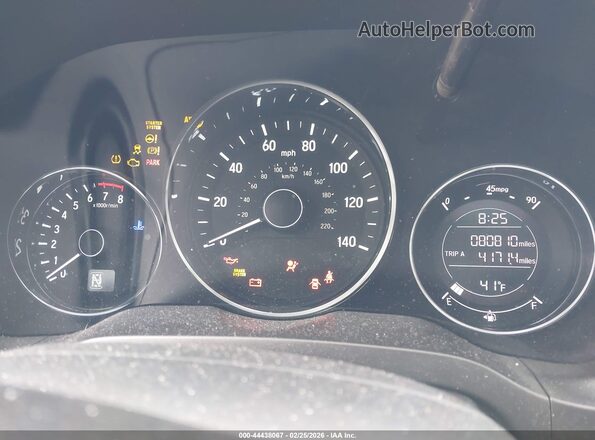 3CZRU6H56HM704141 2017 HONDA HR-V Red Widok tylnych siedzeń