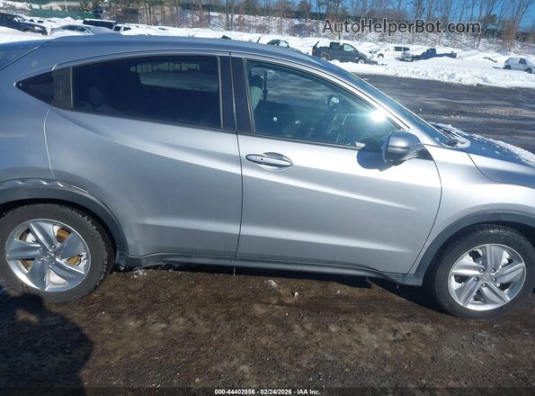 3CZRU6H59KM734497 2019 HONDA HR-V Серебряный Вид задней части салона