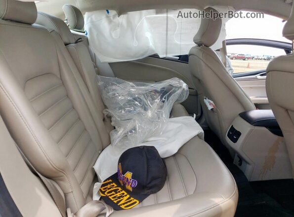 3FA6P0CD6KR150255 2019 FORD FUSION Silver Widok tylnych siedzeń