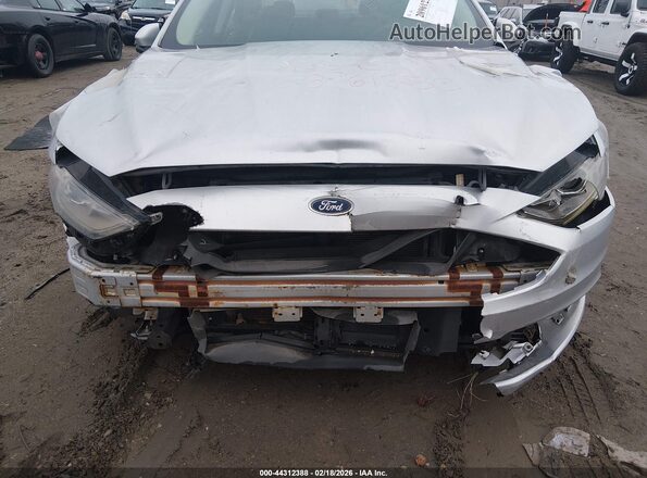 3FA6P0H71HR377316 2017 FORD FUSION Серебряный Вид спереди