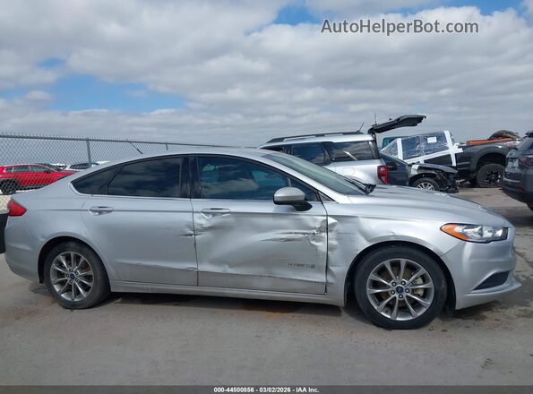 3FA6P0LU2HR336643 2017 FORD FUSION HYBRID Silver Widok wnętrza z tyłu