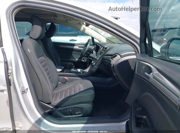 3FA6P0LU2HR336643 2017 FORD FUSION HYBRID Silver Widok wnętrza z przodu