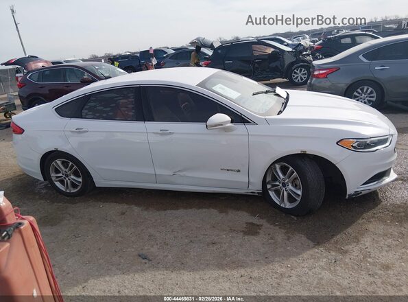 3FA6P0LU3JR129846 2018 FORD FUSION HYBRID White Widok wnętrza z tyłu