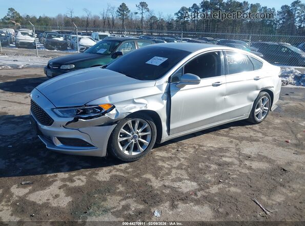 3FA6P0LUXJR123798 2018 FORD FUSION HYBRID Silver Przód lewy