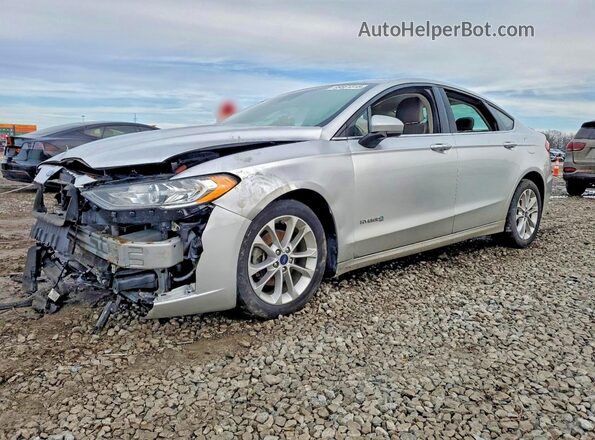3FA6P0LUXKR262153 2019 FORD FUSION Серебряный Передняя левая четверть