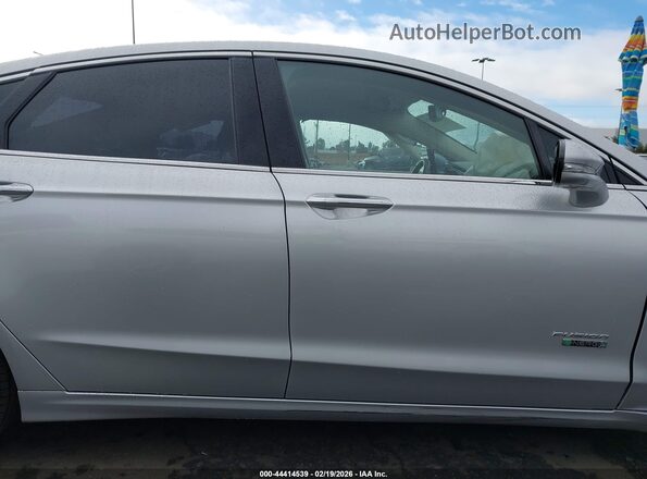3FA6P0PU1HR221963 2017 FORD FUSION ENERGI Серебряный Вид щитка приборов