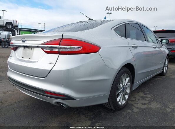 3FA6P0PU1HR221963 2017 FORD FUSION ENERGI Серебряный Задняя правая четверть