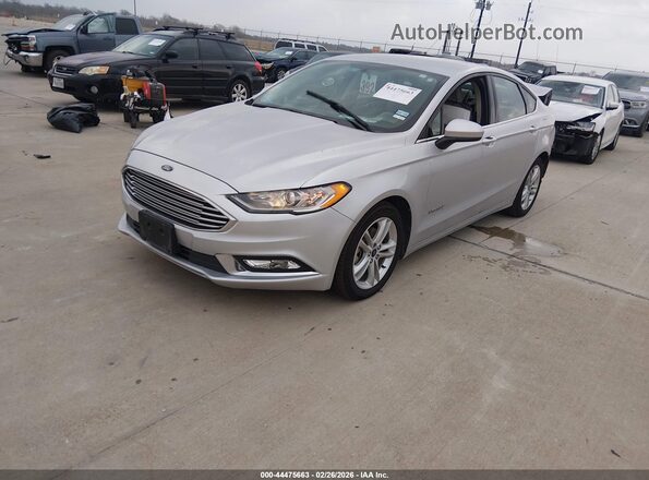 3FA6P0UU5JR157002 2018 FORD FUSION HYBRID Серебряный Передняя левая четверть