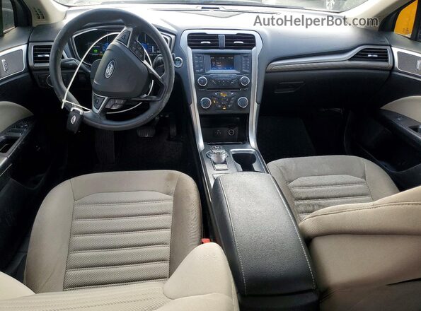 3FA6P0UU6JR133825 2018 FORD FUSION Черный Вид панели приборов
