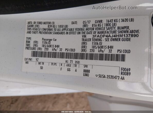 3FADP4AJ4HM137890 2017 FORD FIESTA White Vista del compartimento del motor