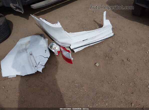 3FADP4AJ4HM137890 2017 FORD FIESTA White Vista del cuadro de instrumentos