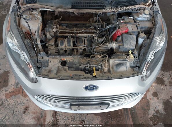3FADP4AJ4HM166290 2017 FORD FIESTA Silver Вид ззаду