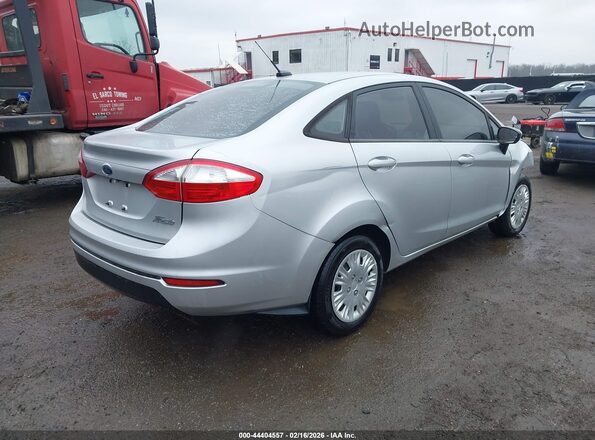 3FADP4AJ6KM126333 2019 FORD FIESTA Серебряный Задняя правая четверть