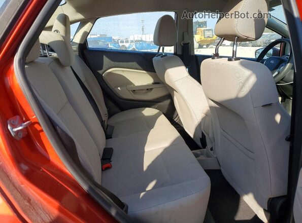 3FADP4BJ1KM126769 2019 FORD FIESTA Red Widok tylnych siedzeń