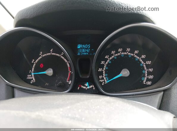 3FADP4EJ9KM124151 2019 FORD FIESTA White Vista de los asientos traseros