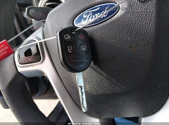 3FADP4EJXJM143760 2018 FORD FIESTA Серый Вид панели приборов