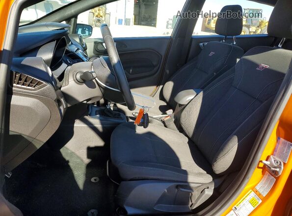 3FADP4GX3HM159956 2017 FORD FIESTA Оранжевый Вид салона спереди