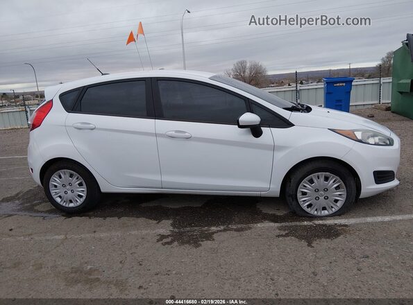 3FADP4TJ1JM100847 2018 FORD FIESTA Белый Вид задней части салона