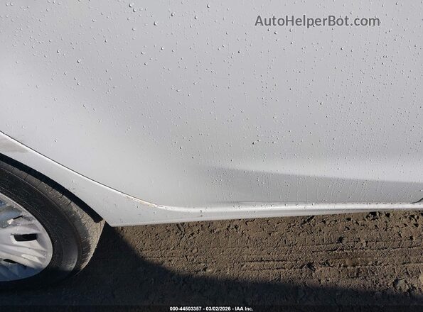 3FADP4TJ4JM126729 2018 FORD FIESTA White Սալոնի հետևի տեսք