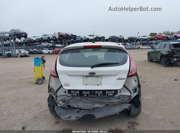 3FADP4TJ9GM171156 2016 FORD FIESTA Белый Вид спереди