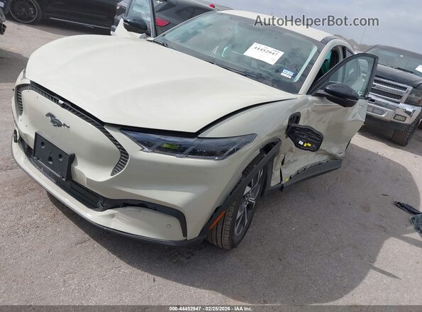 3FMTK1R42SMA49022 2025 FORD MUSTANG MACH-E Бежевый Передняя левая четверть