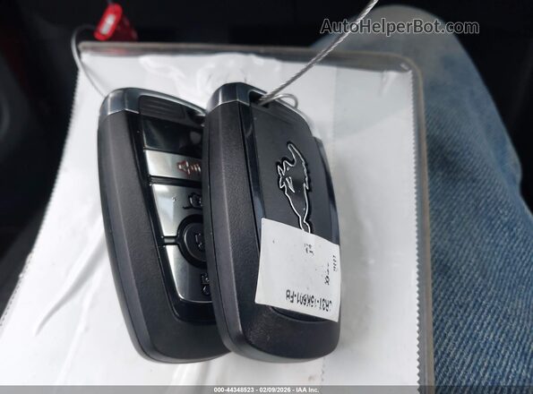 3FMTK1R47PMA75560 2023 FORD MUSTANG MACH-E Бордовый Вид панели приборов