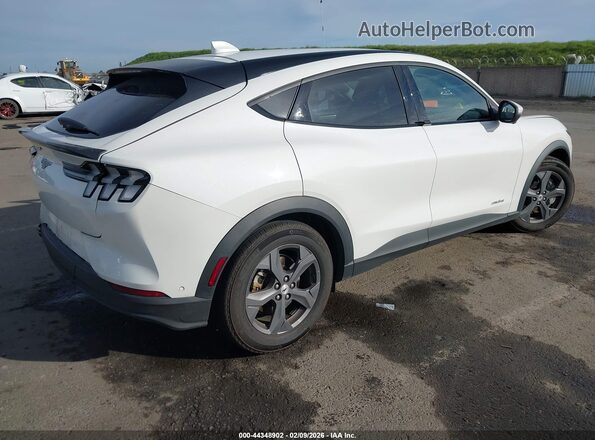 3FMTK1RM1MMA44025 2021 FORD MUSTANG MACH-E Белый Задняя правая четверть