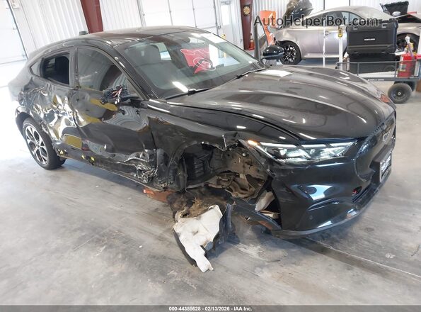 3FMTK1S59SMA08616 2025 FORD MUSTANG MACH-E Черный Передняя правая четверть
